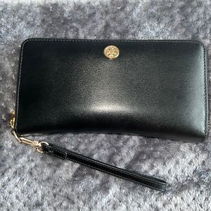 Tory Burch wallet
